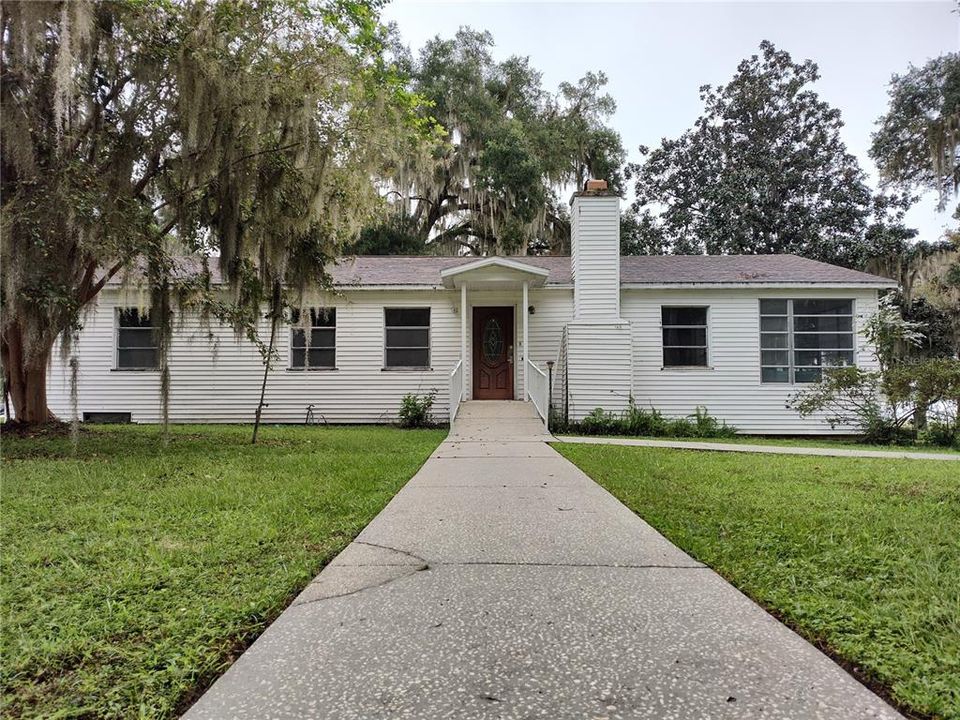 For Sale: $999,000 (3 beds, 1 baths, 1566 Square Feet)