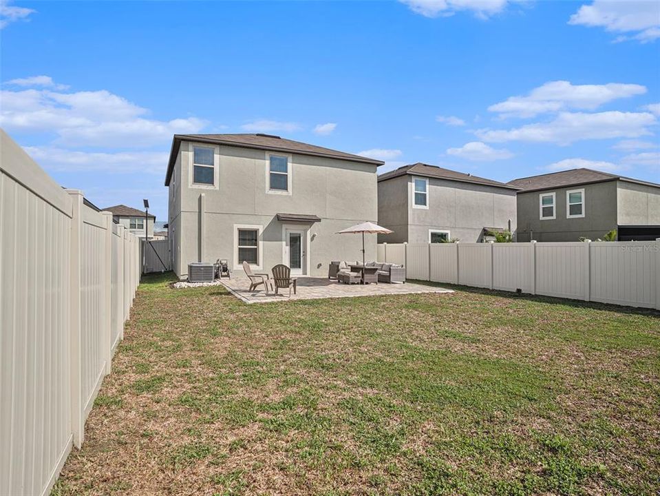 For Sale: $420,000 (5 beds, 2 baths, 2264 Square Feet)