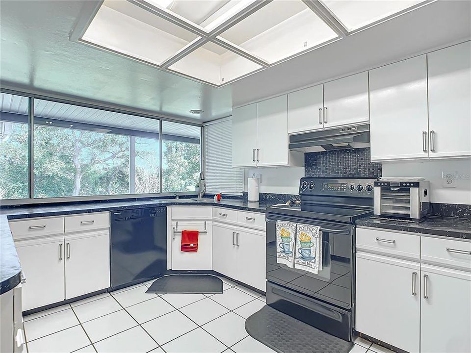 For Sale: $399,000 (3 beds, 2 baths, 2481 Square Feet)