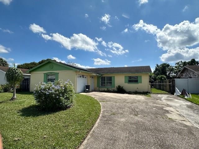 For Sale: $320,000 (3 beds, 2 baths, 1162 Square Feet)