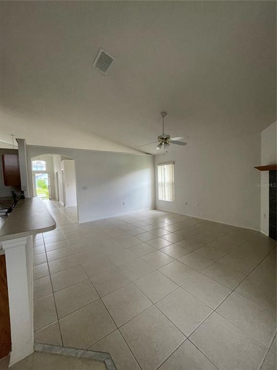 For Rent: $2,950 (4 beds, 3 baths, 2196 Square Feet)