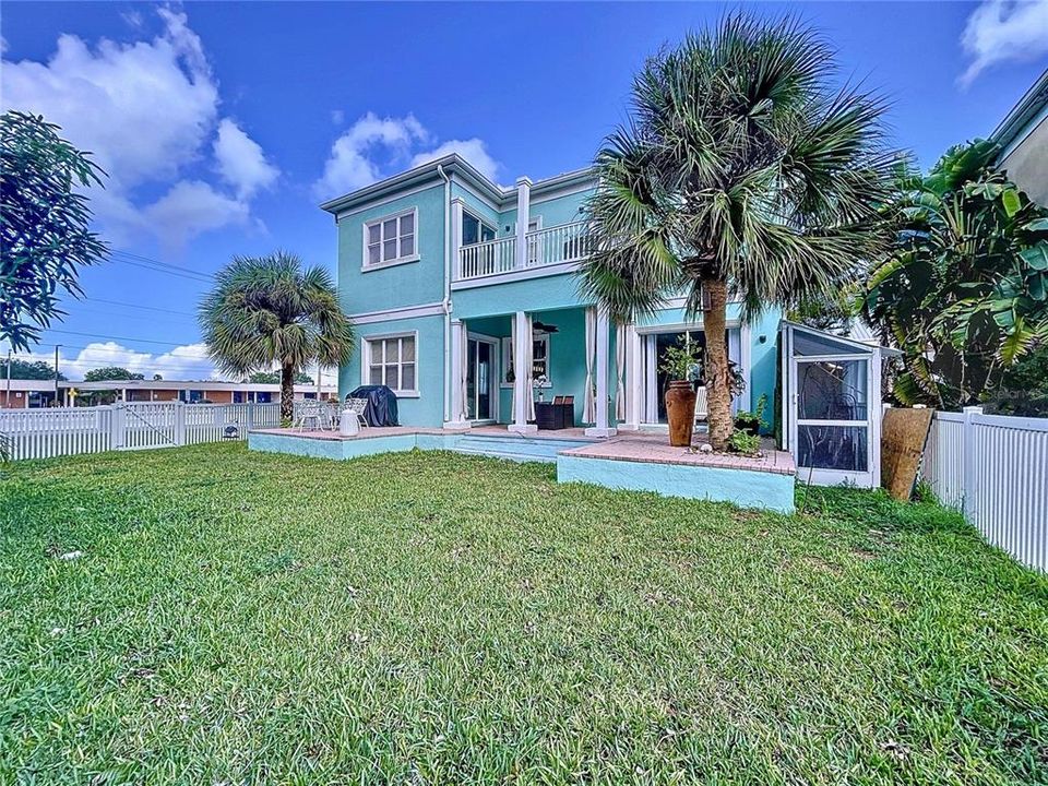 For Sale: $559,999 (4 beds, 3 baths, 2660 Square Feet)