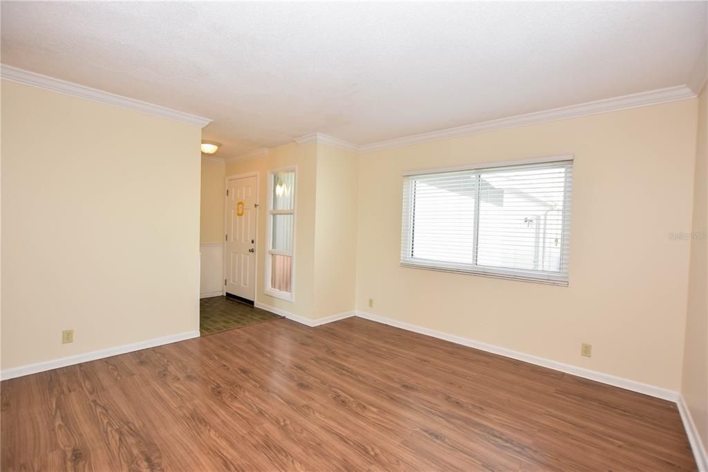 For Sale: $249,000 (2 beds, 2 baths, 1278 Square Feet)