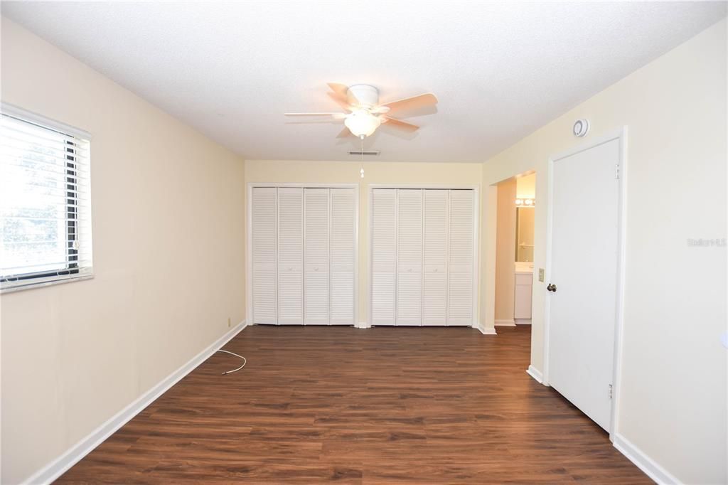 For Sale: $249,000 (2 beds, 2 baths, 1278 Square Feet)