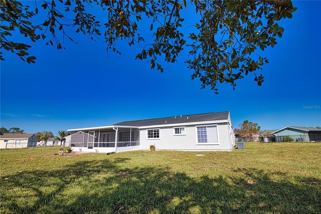 For Sale: $359,000 (3 beds, 2 baths, 1316 Square Feet)