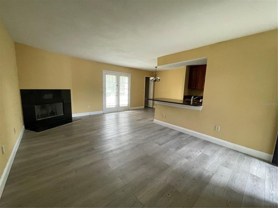 For Rent: $1,699 (3 beds, 2 baths, 1157 Square Feet)