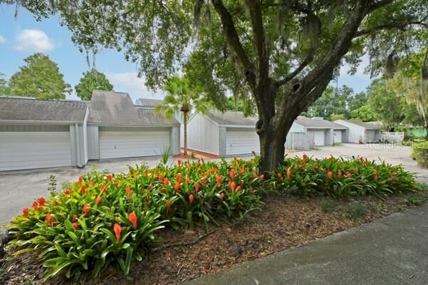 For Rent: $2,400 (3 beds, 3 baths, 2004 Square Feet)