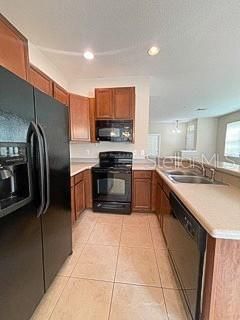 For Rent: $2,100 (3 beds, 2 baths, 1626 Square Feet)