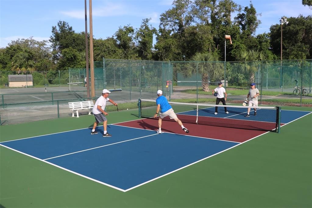 Club Pickleball Courts