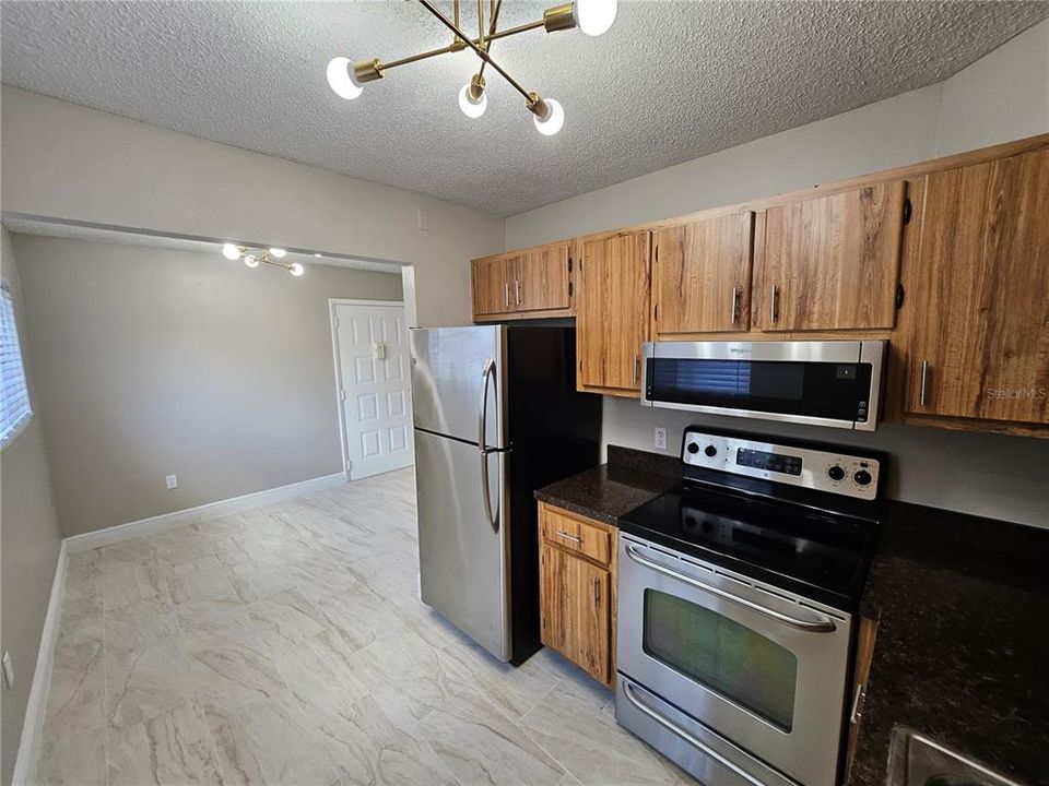 For Rent: $1,625 (2 beds, 2 baths, 953 Square Feet)