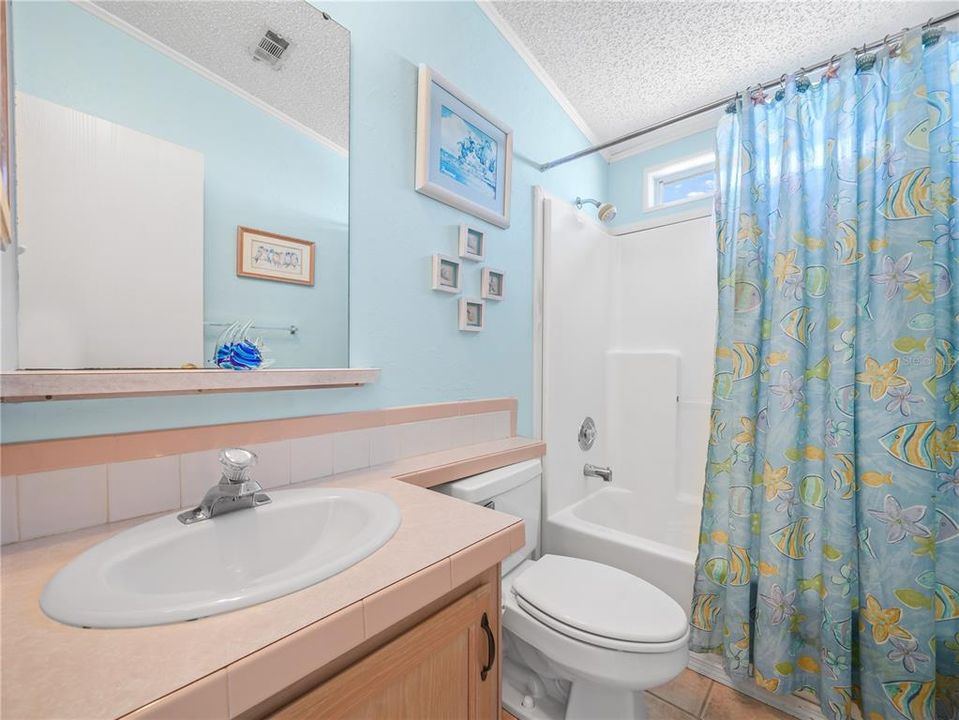 For Sale: $225,000 (2 beds, 2 baths, 1104 Square Feet)