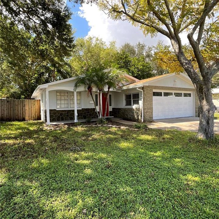 For Sale: $315,000 (3 beds, 2 baths, 1074 Square Feet)