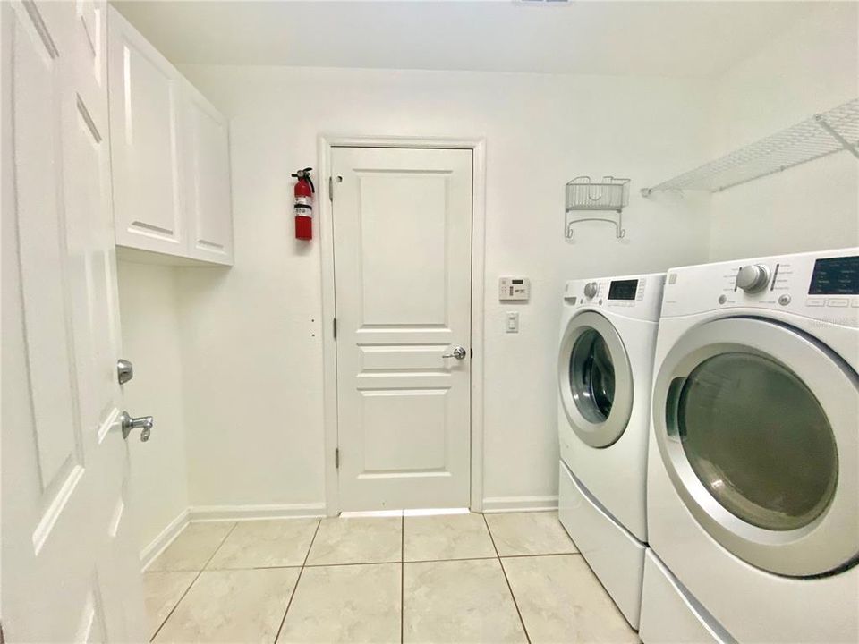 SPACIOUS LAUNDRY ROOM