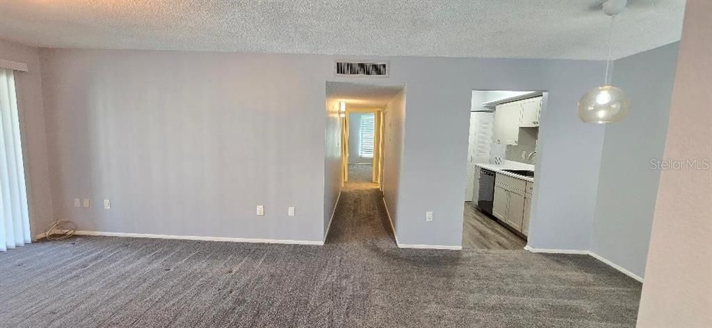 For Rent: $1,850 (2 beds, 2 baths, 1002 Square Feet)