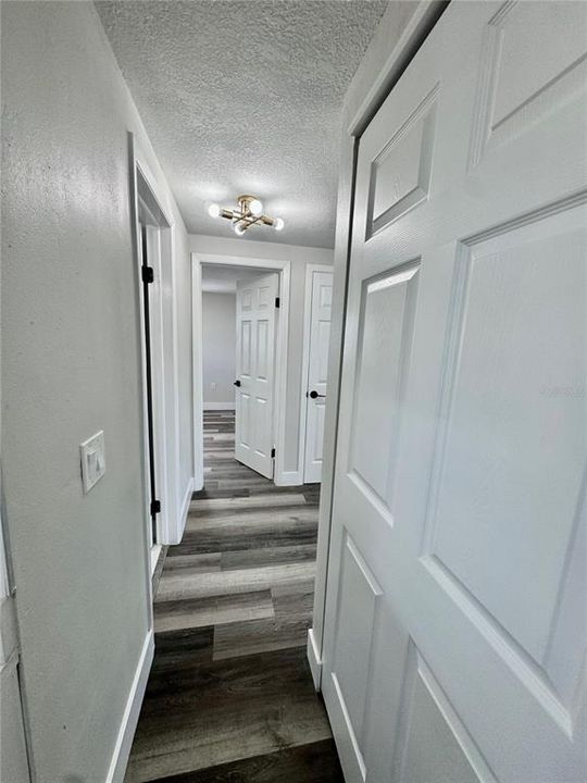 For Sale: $225,000 (2 beds, 1 baths, 768 Square Feet)