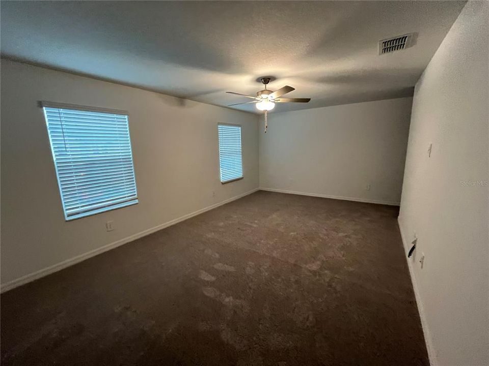 For Rent: $2,599 (3 beds, 2 baths, 2319 Square Feet)