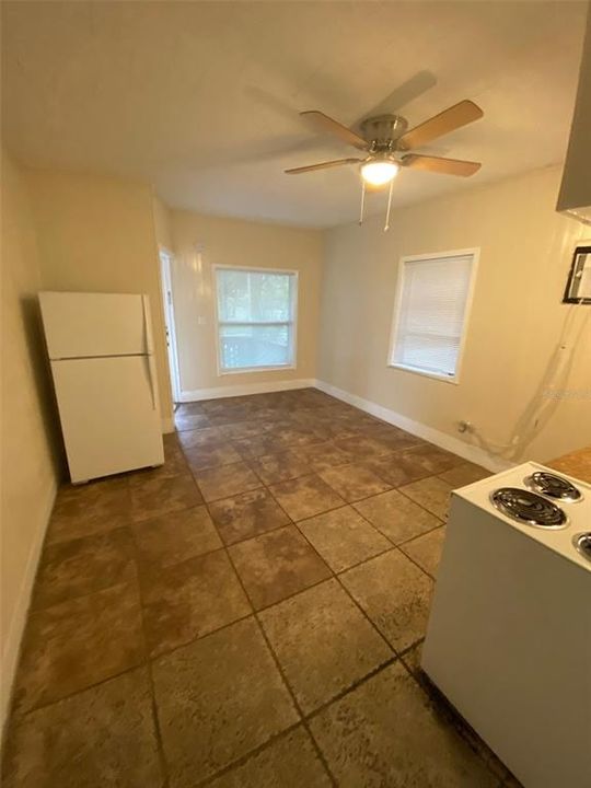 For Rent: $1,000 (0 beds, 1 baths, 500 Square Feet)