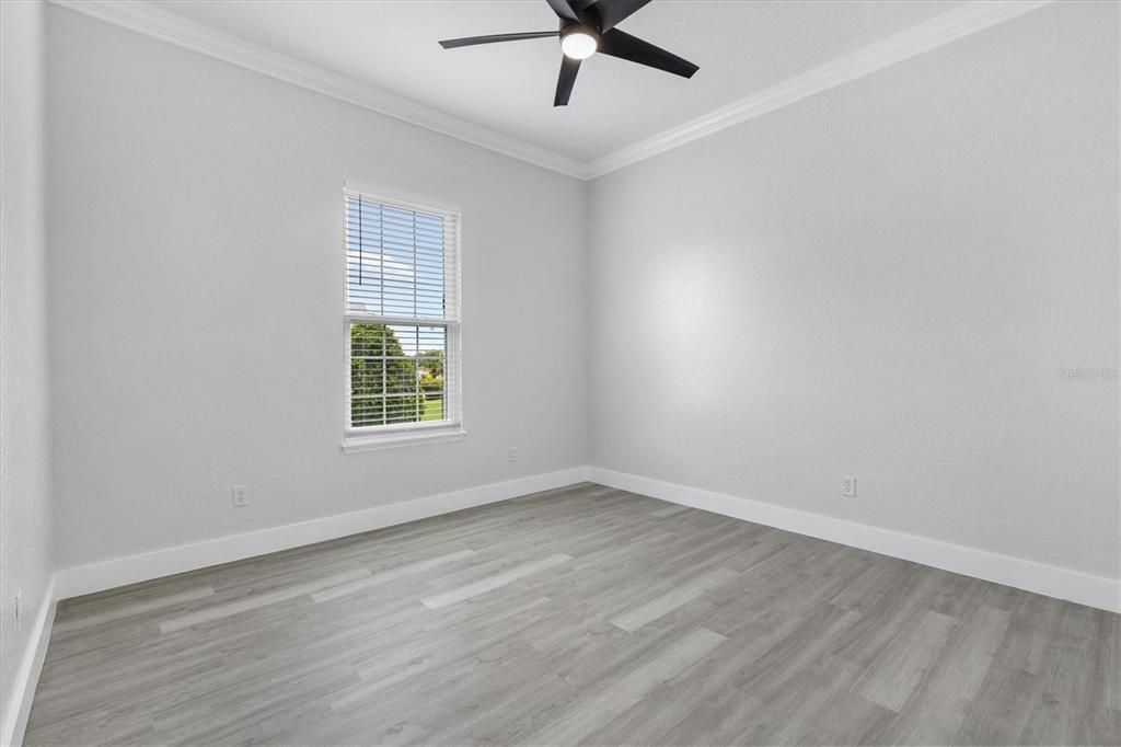 Master Suite w/it's own Bathroom