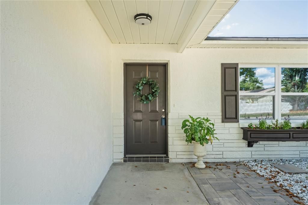 For Sale: $339,900 (3 beds, 2 baths, 1370 Square Feet)