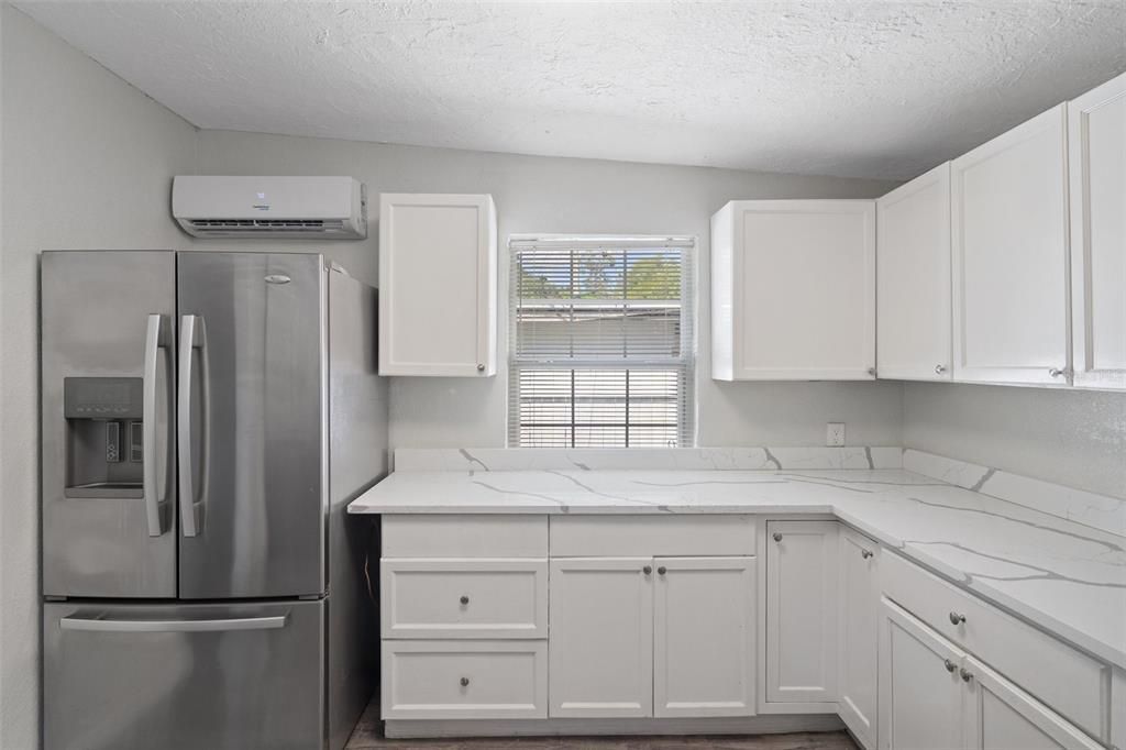 For Sale: $284,900 (3 beds, 2 baths, 1332 Square Feet)