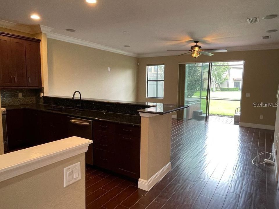 For Rent: $2,200 (2 beds, 2 baths, 1360 Square Feet)