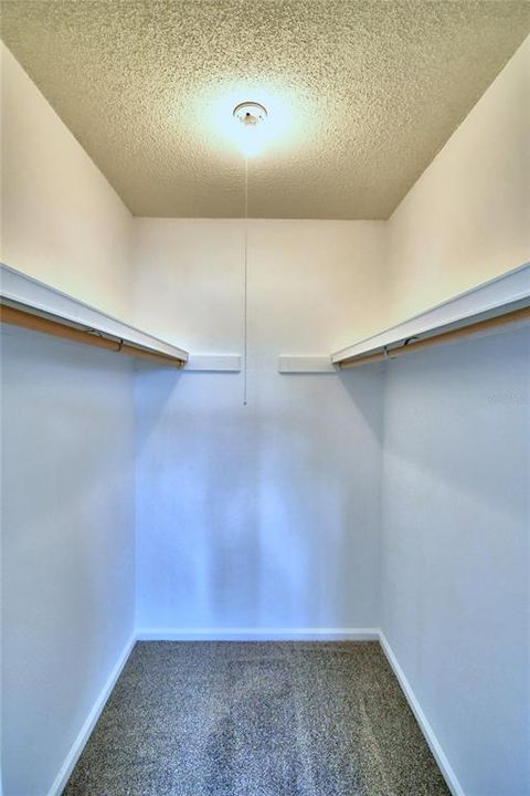 For Sale: $165,000 (2 beds, 2 baths, 831 Square Feet)