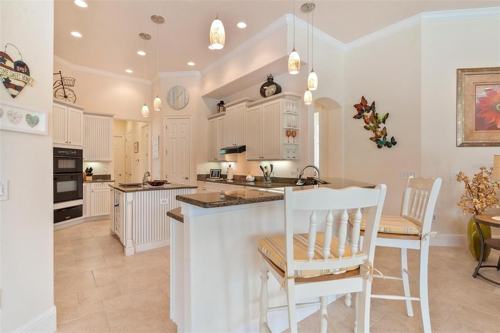 Kitchen with Breakfast Bar