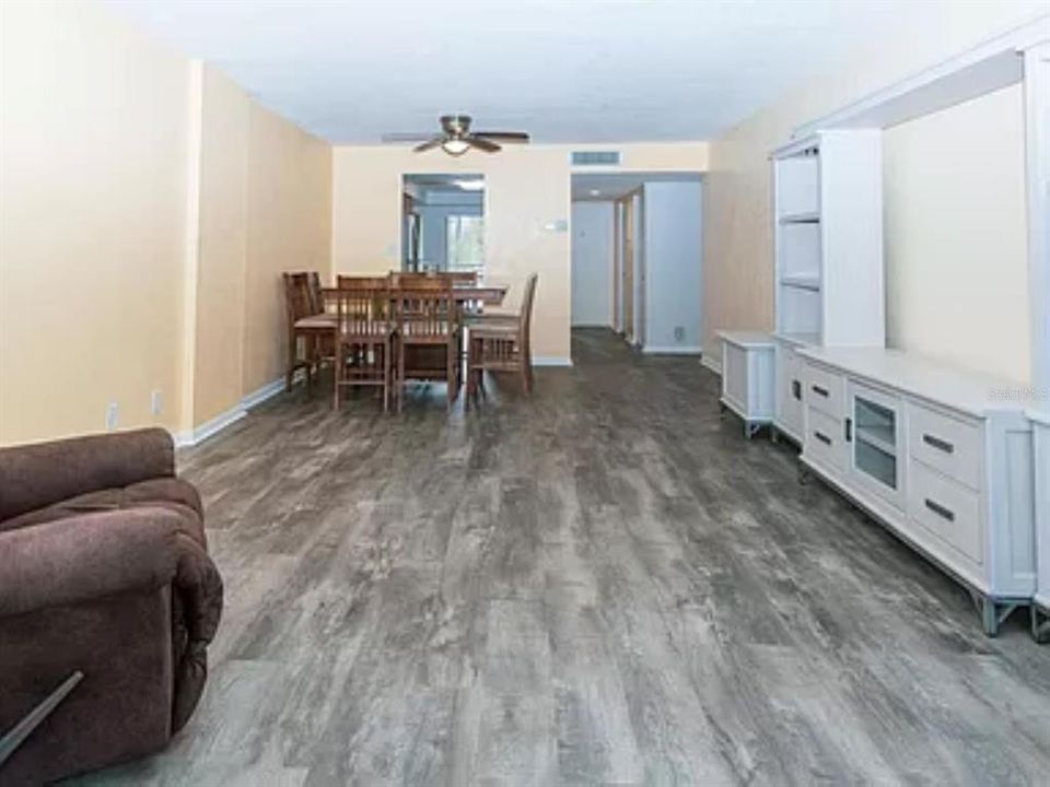 For Rent: $2,150 (2 beds, 2 baths, 1070 Square Feet)