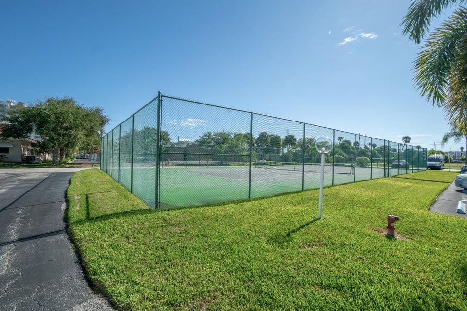 Tennis court