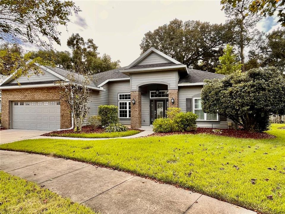 For Sale: $469,000 (3 beds, 2 baths, 1928 Square Feet)