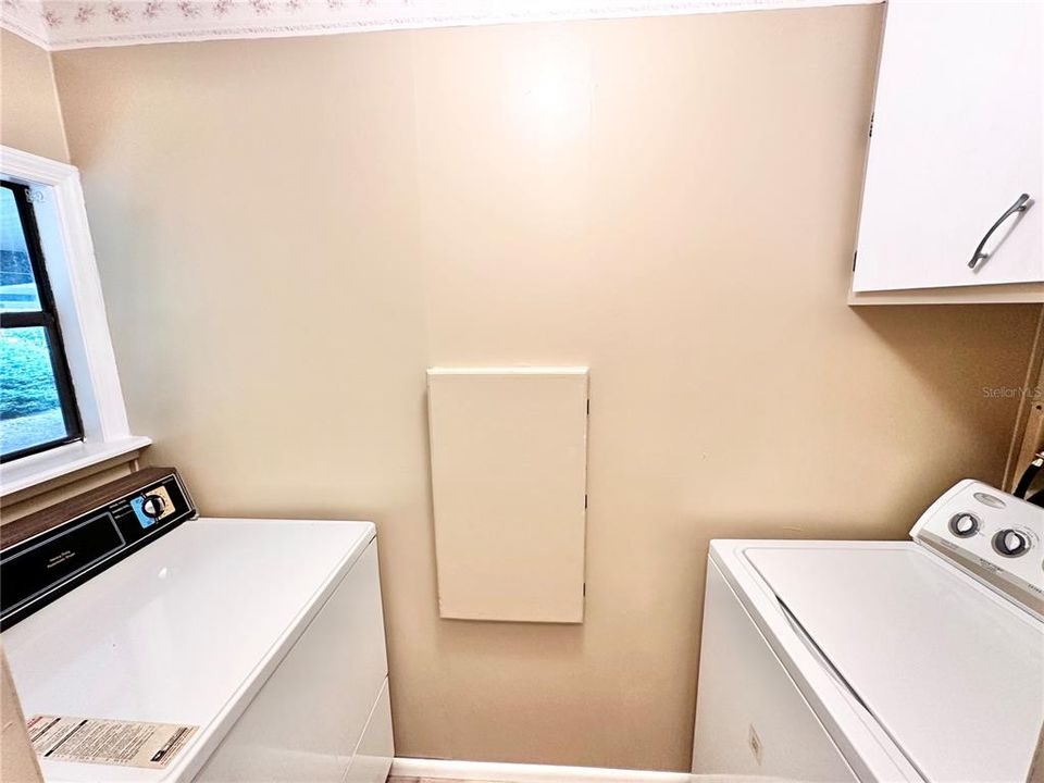 For Sale: $185,000 (2 beds, 2 baths, 1080 Square Feet)