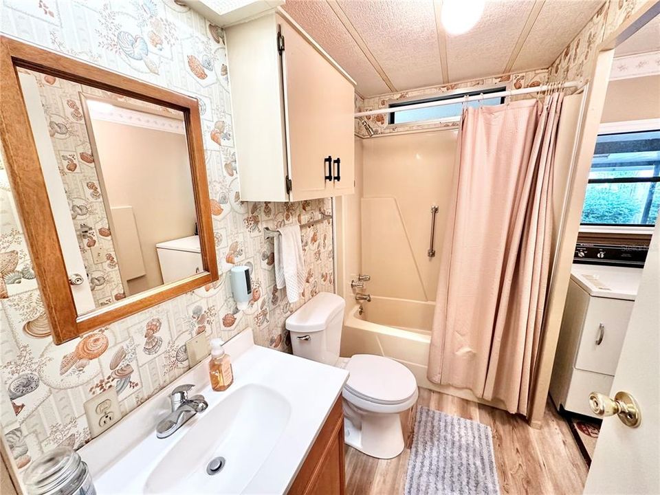 For Sale: $185,000 (2 beds, 2 baths, 1080 Square Feet)