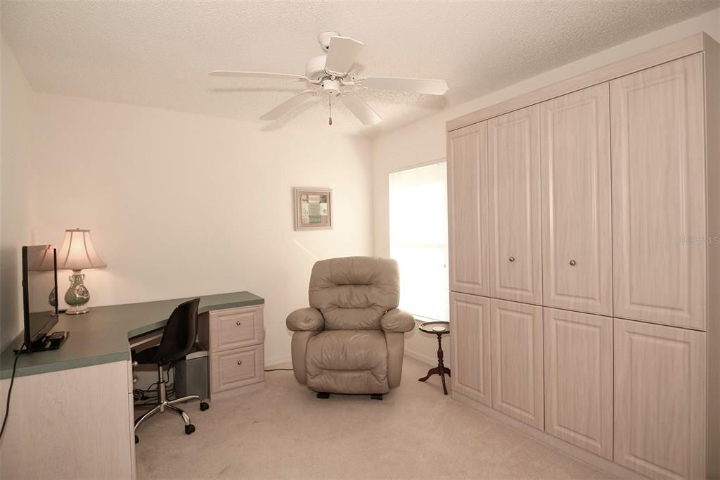 For Sale: $299,900 (2 beds, 2 baths, 1673 Square Feet)