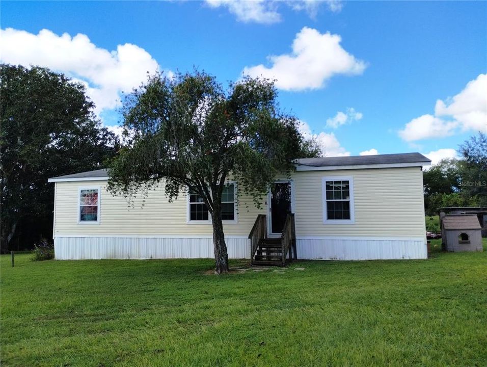 For Sale: $270,000 (3 beds, 2 baths, 1404 Square Feet)