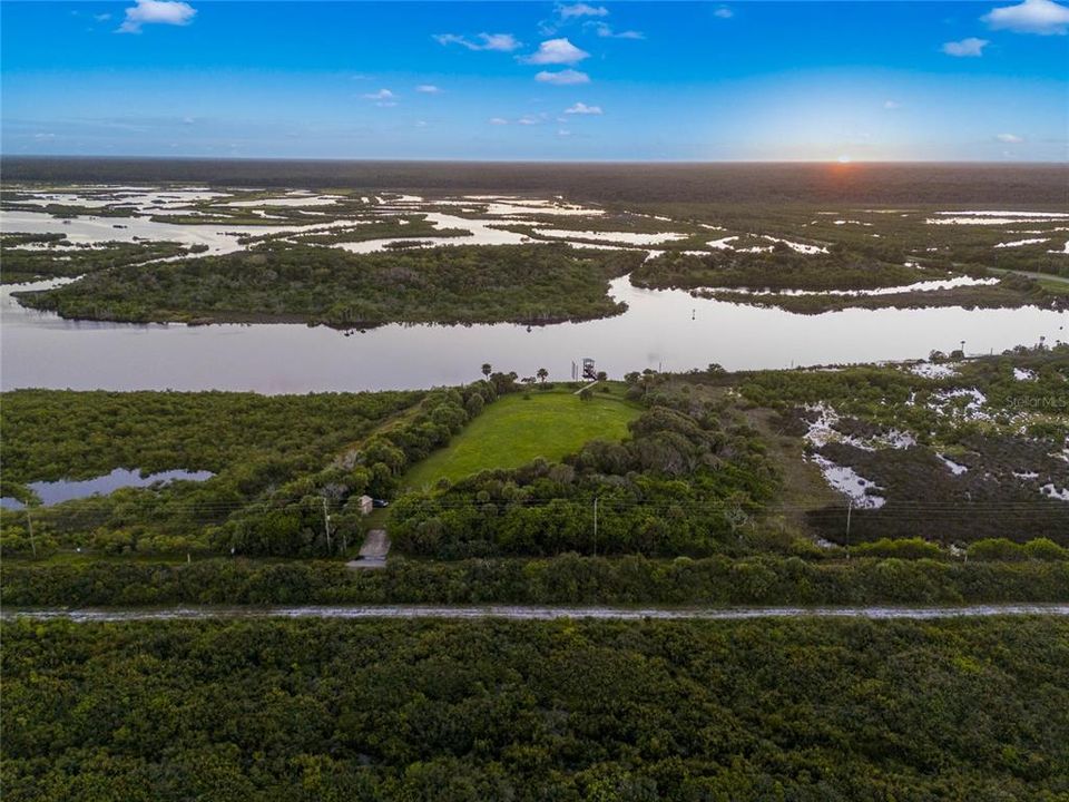 На продажу: $4,200,000 (14.00 acres)