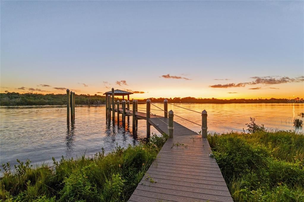 На продажу: $4,200,000 (14.00 acres)