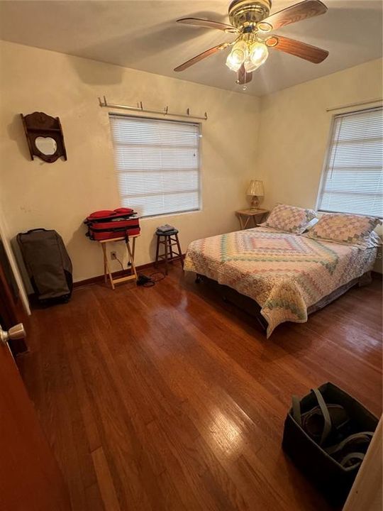 For Sale: $225,000 (2 beds, 1 baths, 1644 Square Feet)