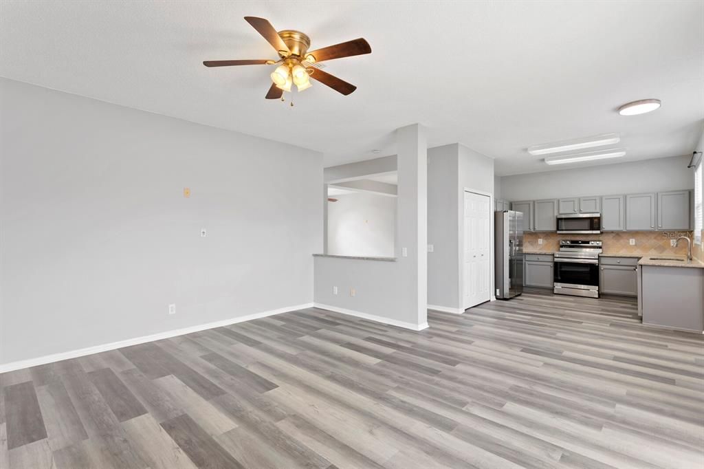 For Sale: $460,000 (4 beds, 2 baths, 2432 Square Feet)