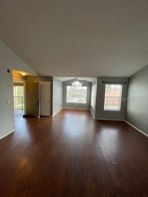 For Rent: $1,600 (2 beds, 2 baths, 1026 Square Feet)