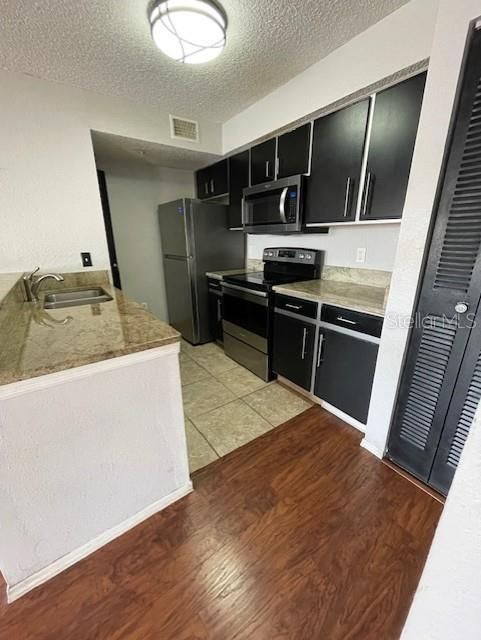 For Rent: $1,600 (2 beds, 2 baths, 1026 Square Feet)