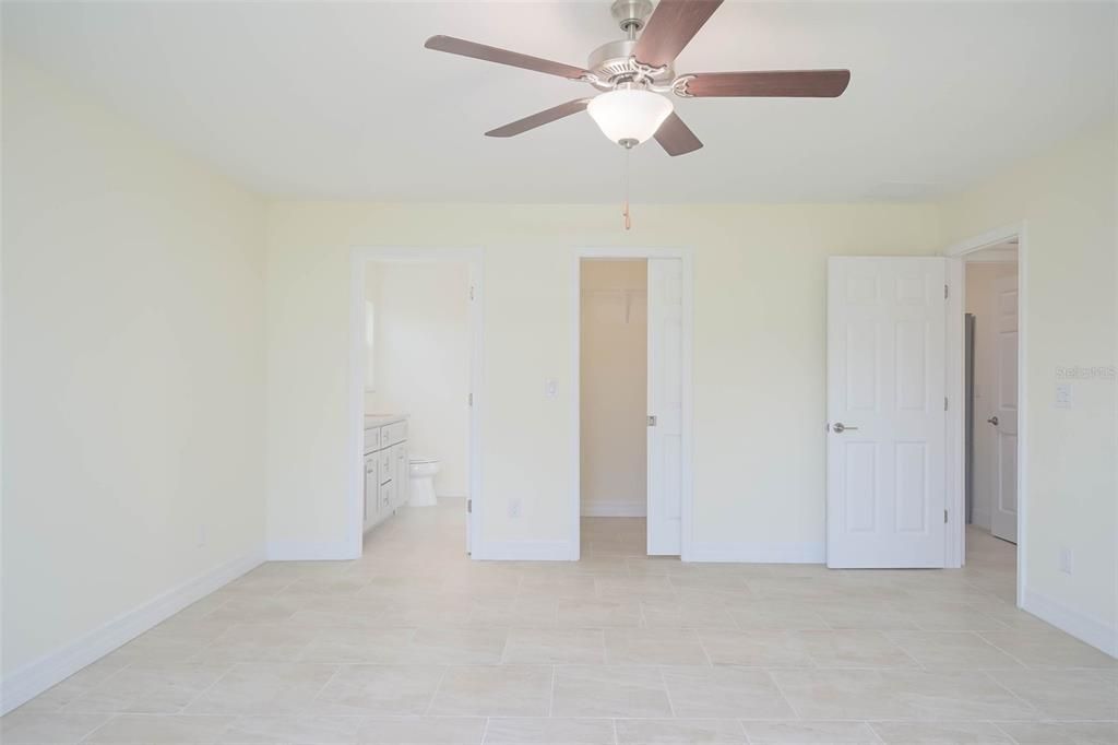 For Sale: $369,000 (3 beds, 2 baths, 1427 Square Feet)