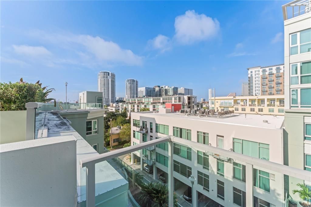 For Sale: $669,000 (2 beds, 2 baths, 1134 Square Feet)