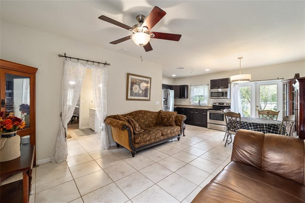 For Sale: $1,100,000 (4 beds, 3 baths, 4628 Square Feet)