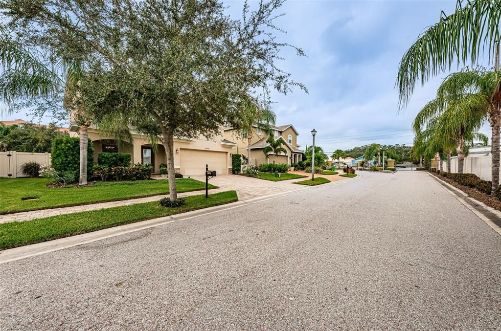 For Sale: $750,000 (4 beds, 2 baths, 2470 Square Feet)