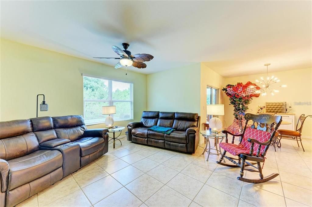 For Sale: $345,000 (4 beds, 2 baths, 1846 Square Feet)