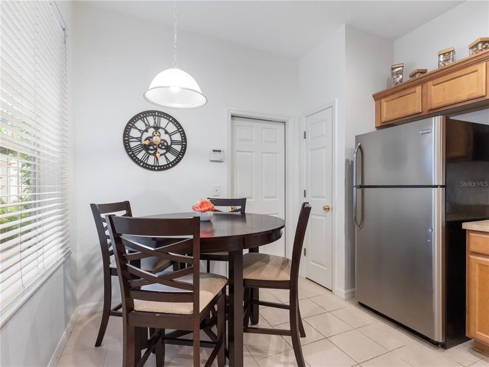 For Sale: $317,000 (2 beds, 2 baths, 1240 Square Feet)