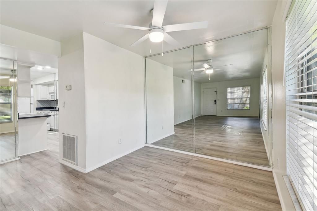 For Rent: $1,700 (2 beds, 2 baths, 912 Square Feet)