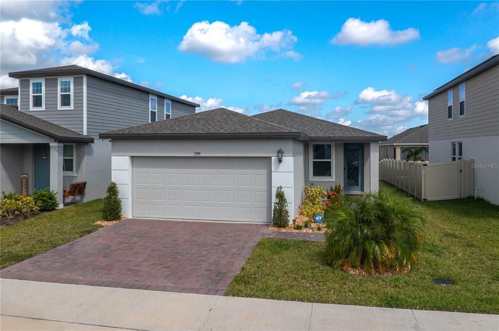 For Sale: $324,900 (4 beds, 2 baths, 1680 Square Feet)