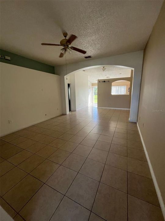 For Rent: $2,200 (3 beds, 2 baths, 1246 Square Feet)