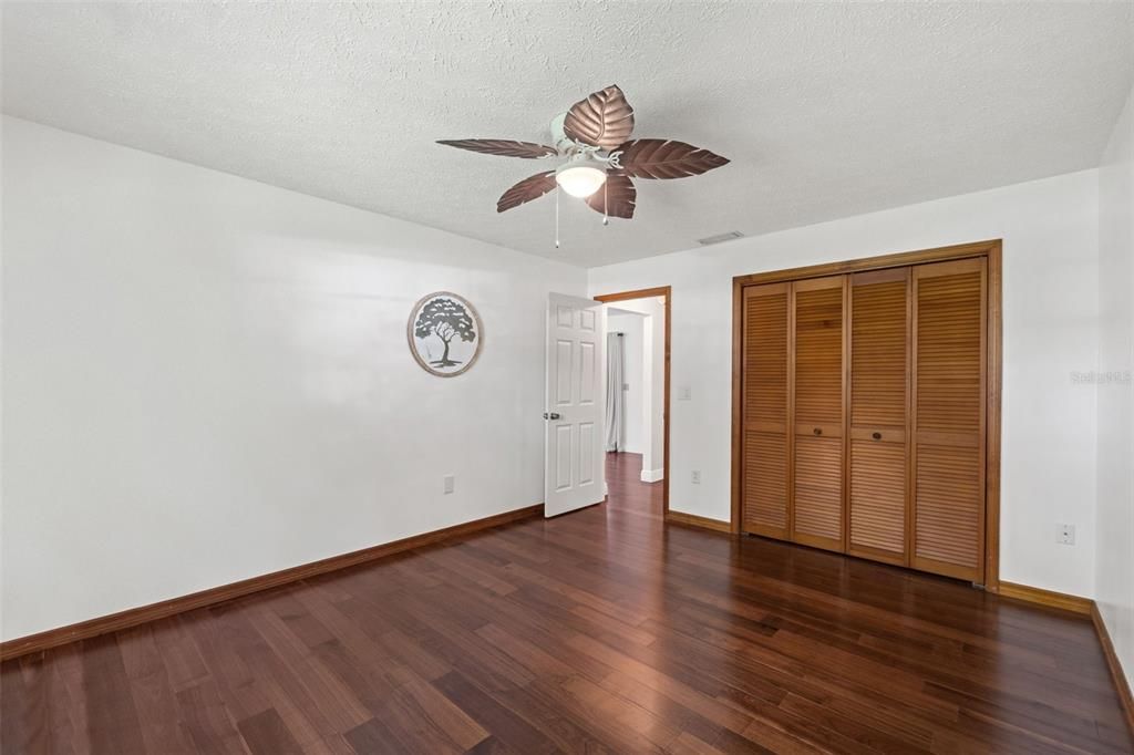 For Sale: $339,900 (2 beds, 2 baths, 1608 Square Feet)